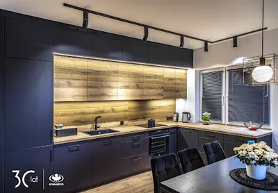 Komandor Salon Firmowy - meble na wymiar, szafy, kuchnie, garderoby